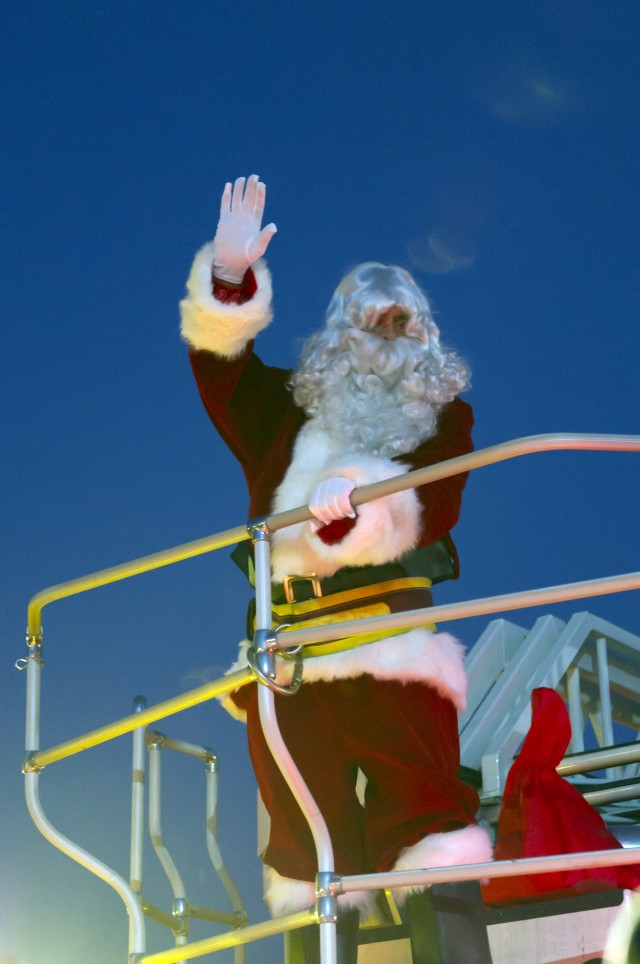 Tree lighting, social and bazaar open holiday festivities