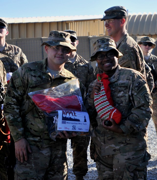 Christmas Convoy visits Gamberi
