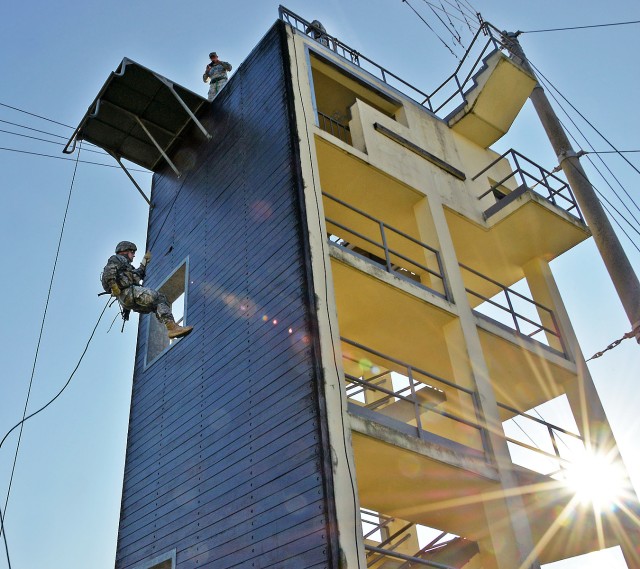 Sky Soldiers train on Caserma Ederle in Vicenza, Italy