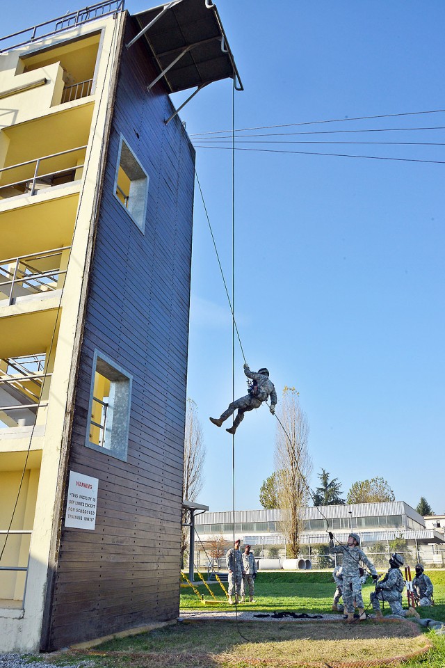 Sky Soldiers train on Caserma Ederle in Vicenza, Italy