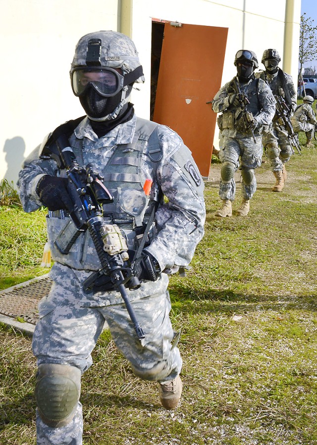 Sky Soldiers train on Caserma Ederle in Vicenza, Italy