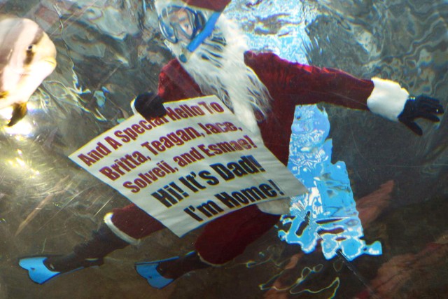 Soldier surprises family as Scuba Claus
