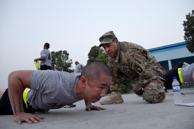 Soldiers compete for NCO, Soldier of Quarter