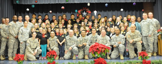 Gatesville Elementary School Choir honors the 166th Aviation Brigade