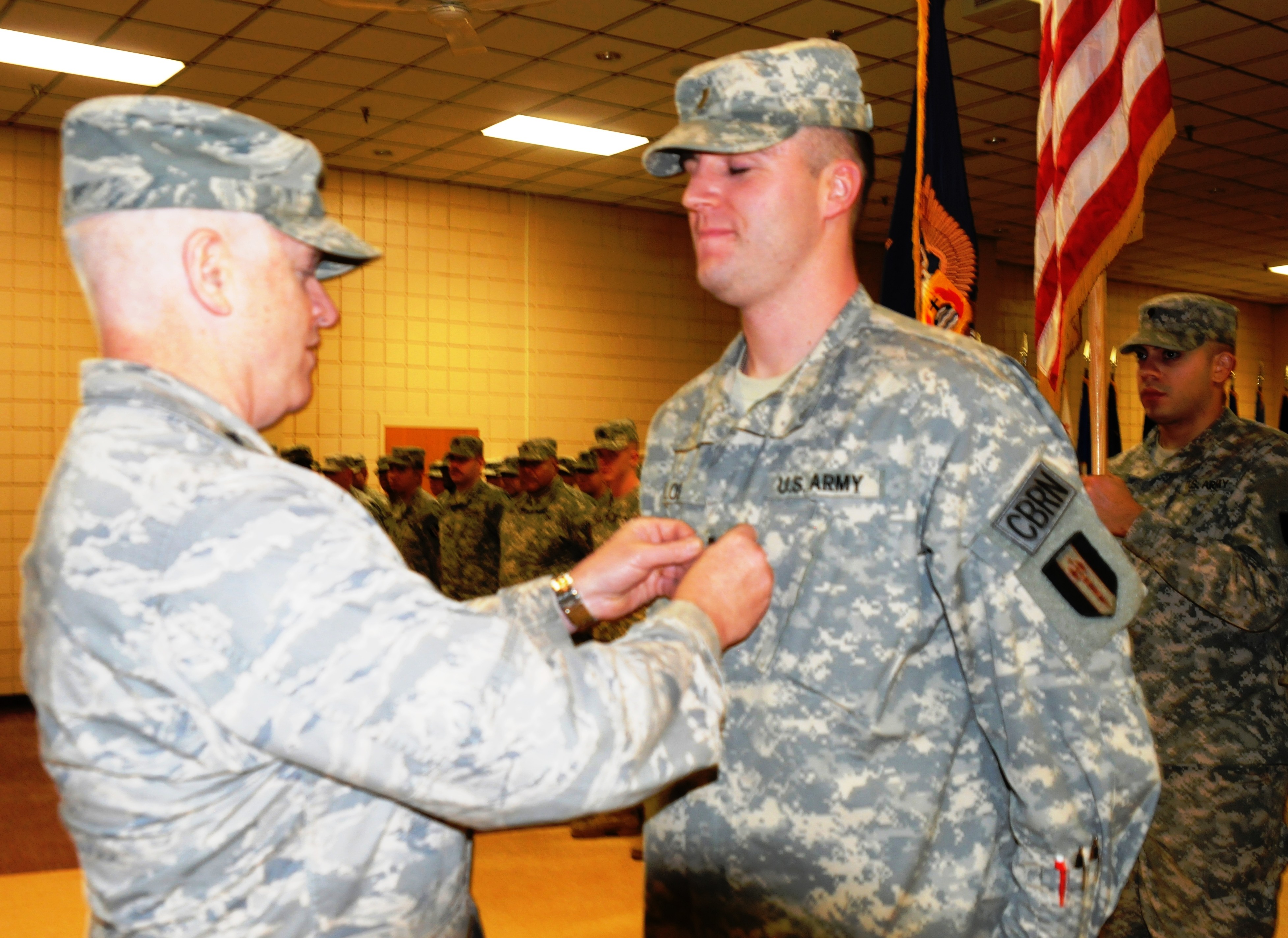 Boston-based Army Reservists farewell to Family members in deployment ...