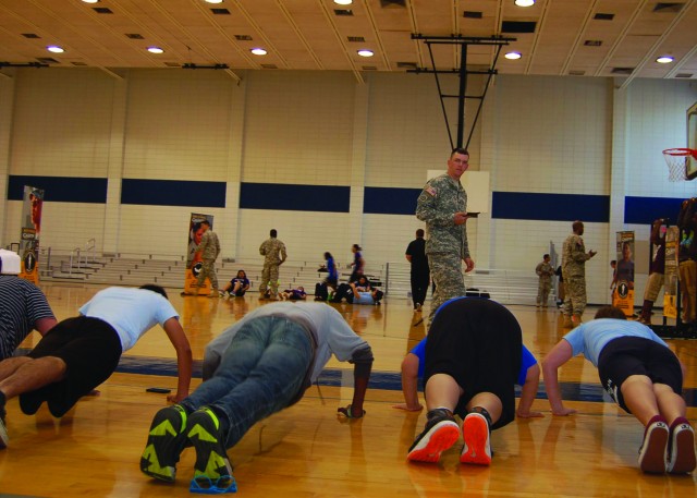 Army brings physical, scholastic challenge to Texas school