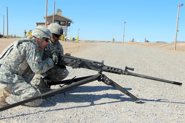 Soldiers Practice Free Gun on M205 Tripod