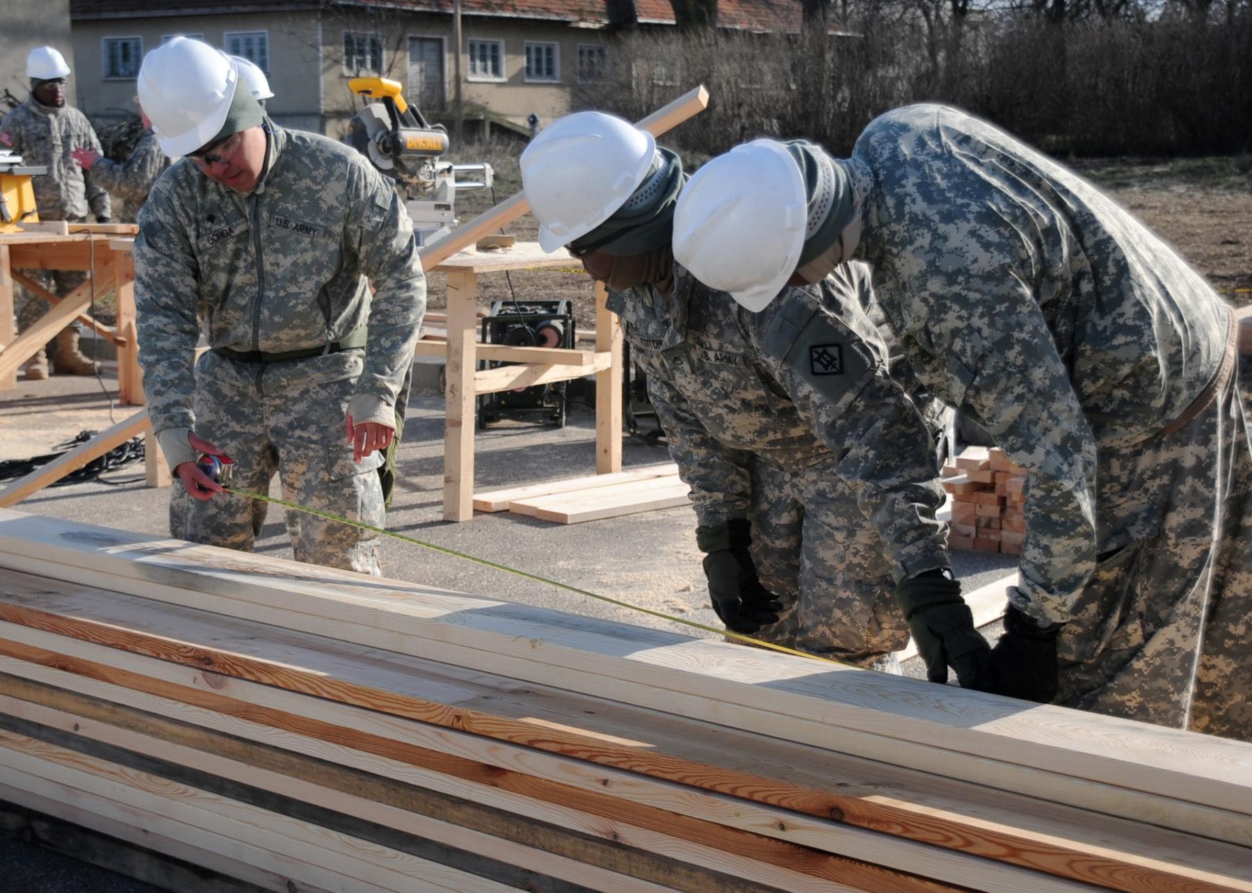 902Nd Eng. Co. Soldiers Rapidly Construct Customs Facility At Mk | Article | The United States Army