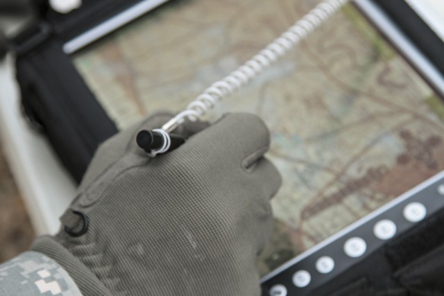 82nd Airborne Division's Falcon Paratroopers pilot Bragg OneTESS System