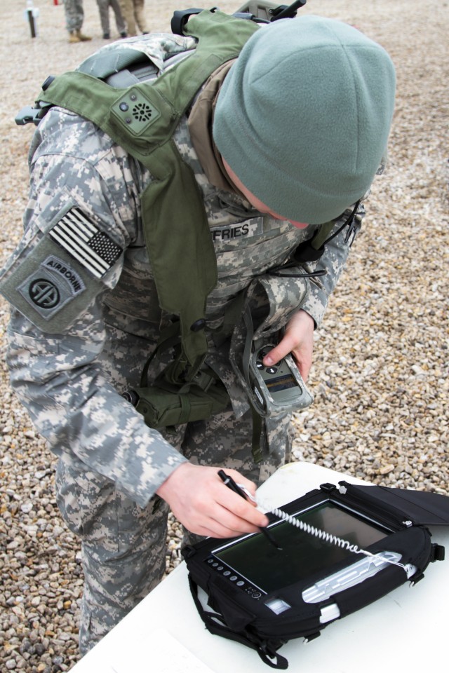 82nd Airborne Division's Falcon Paratroopers pilot Bragg OneTESS System