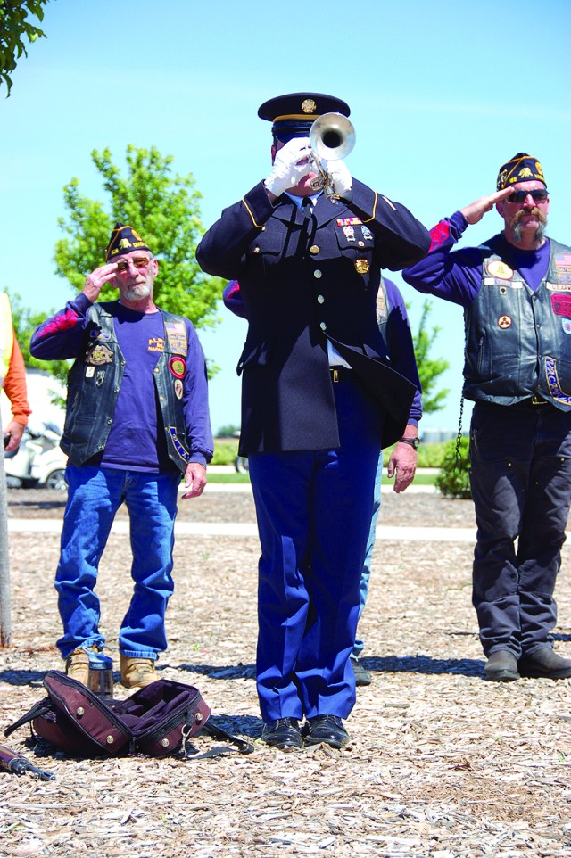 6I_COMRADES_HONORED_4