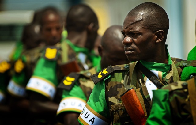 U.S. airlift Rwandans to Central African Republic