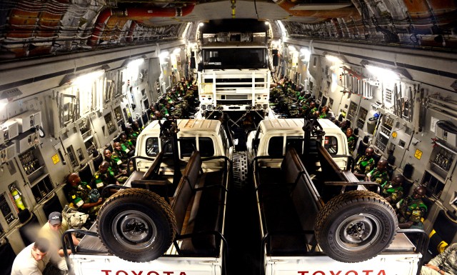 U.S. airlift Rwandans to Central African Republic