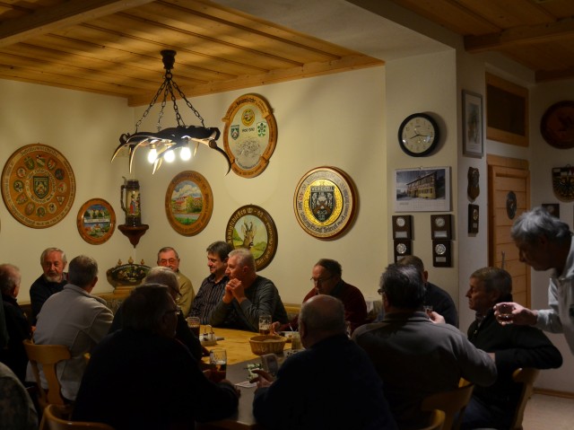 Senior club members meet at the restaurant of SG Weihenzell