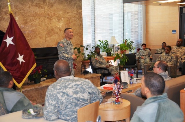 NRMC commander visits MCAHC