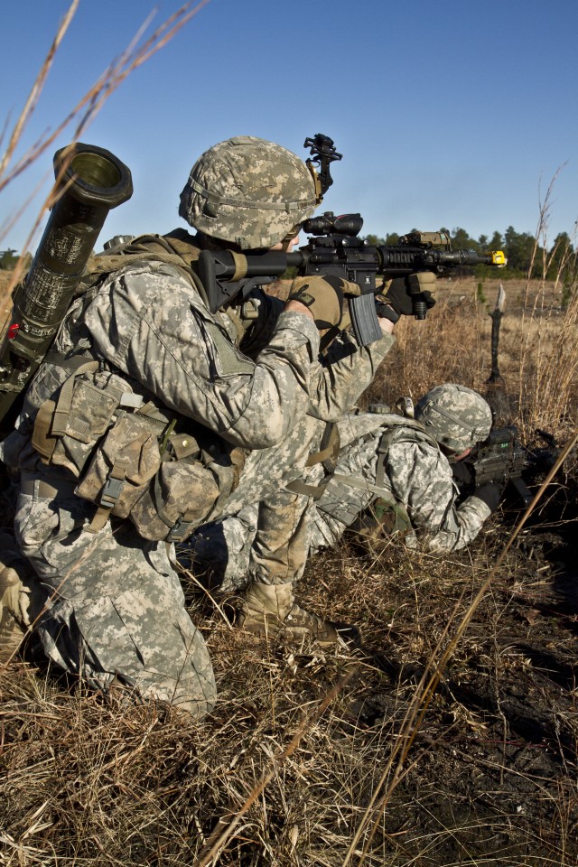 Training live: Devil brigade paratroopers prepare for stresses of combat at JRTC