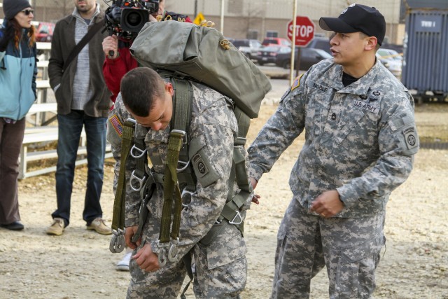 Spring Training with the Troops visits the Advanced Airborne School