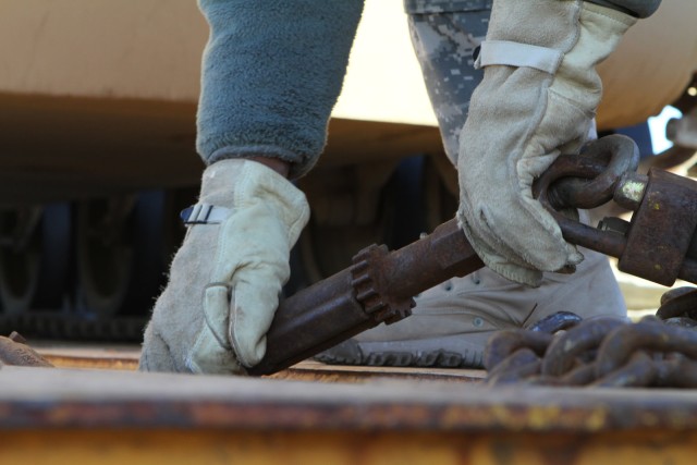 2nd Battalion, 20th Field Artillery Regiment railhead operations