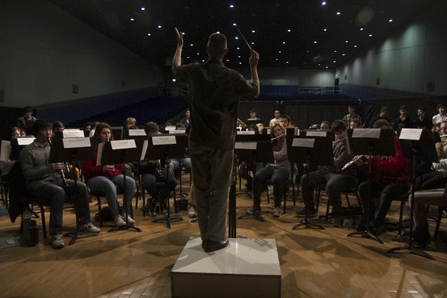 U.S. Army bandsman partners with local school