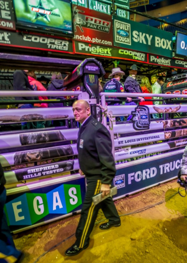 Fort Leonard Wood Soldiers take the stage at bull riders' arena