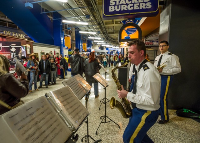 Fort Leonard Wood Soldiers take the stage at bull riders' arena