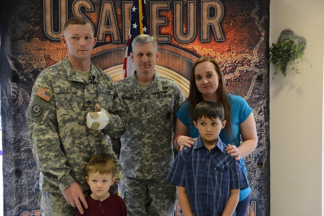 SSG Jones reenlists