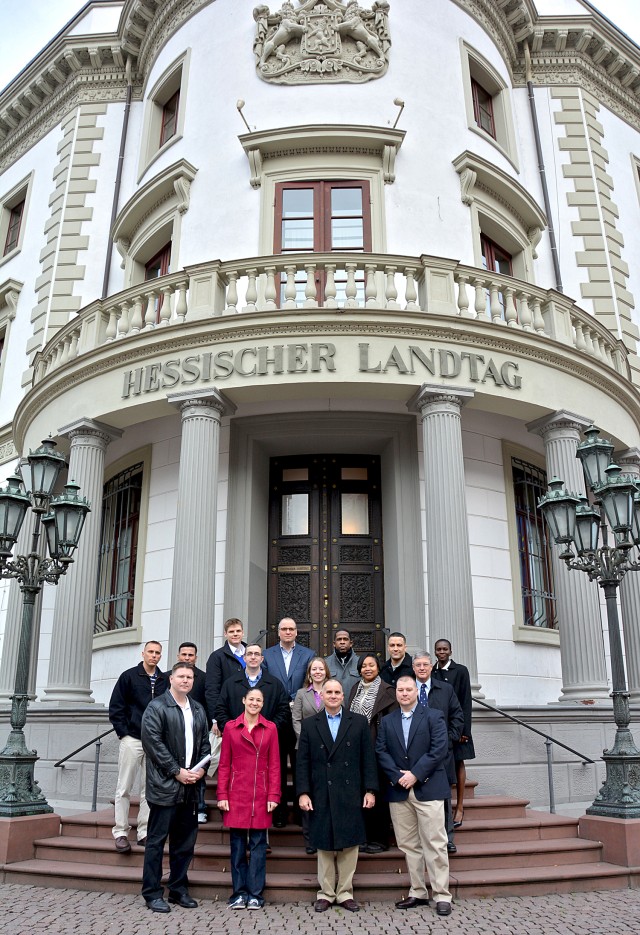 Professional development: Soldiers get inside look at Hessen's Parliament