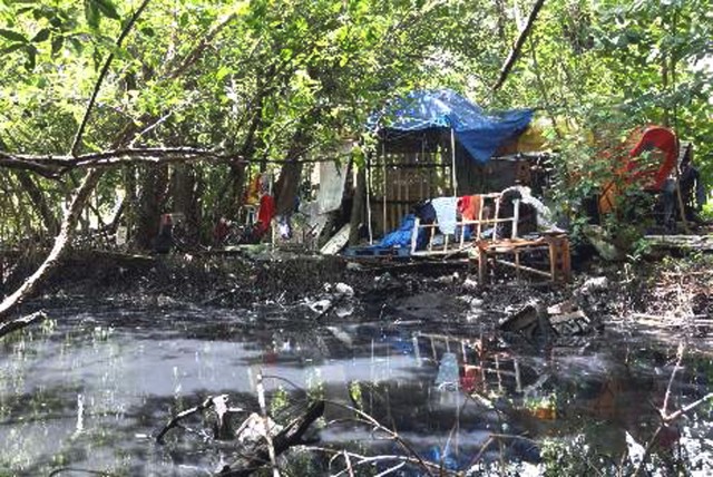 Ca&ntilde;o Mart&iacute;n Pe&ntilde;a has been a symbol of urban poverty and environmental degradation for decades