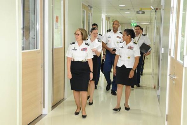 Army surgeon general visits USAMC-AFRIMS