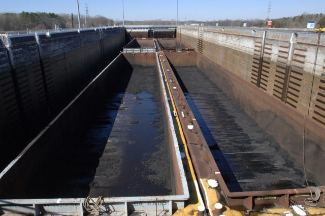 STEM freshmen learn their lesson at Old Hickory Dam