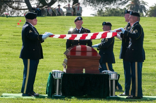 Medal of Honor recipient, D-Day veteran Ehlers laid to rest