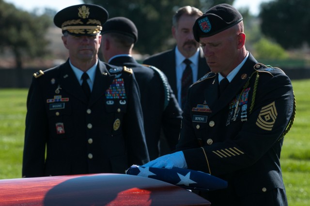 Medal of Honor recipient, D-Day veteran Ehlers laid to rest
