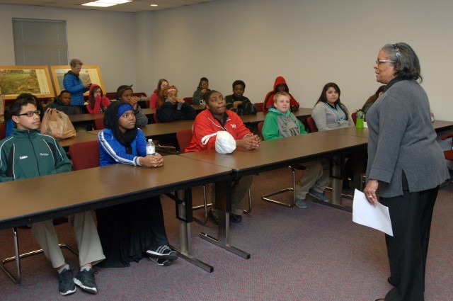 STEM freshmen learn their lesson at Old Hickory Dam