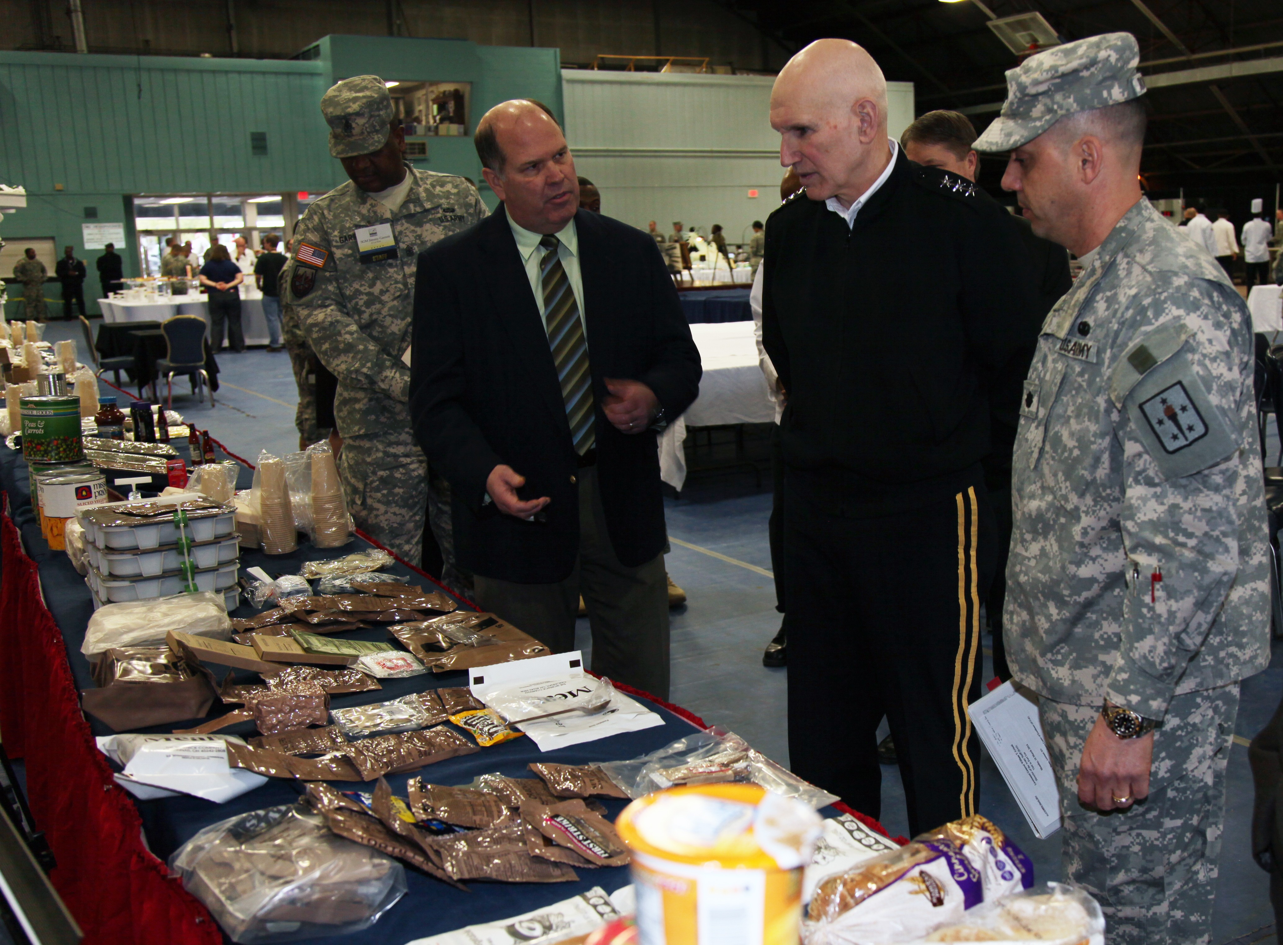 director-of-the-army-staff-learns-about-food-service-training-article