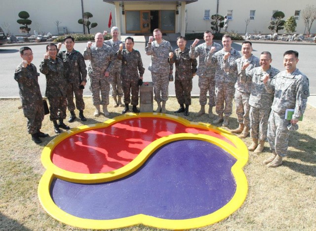 Senior leaders visit 19th ESC during Key Resolve