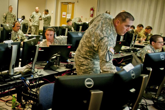 1st Cavalry Division battle NCO controls the JOC