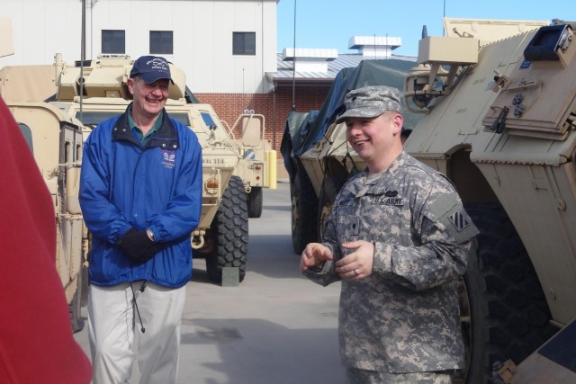 Vanguard soldiers host Navy League tour