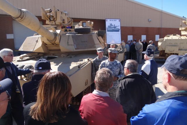 Vanguard soldiers host Navy League tour
