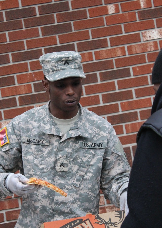 Soldier serving homeless goes viral on social media