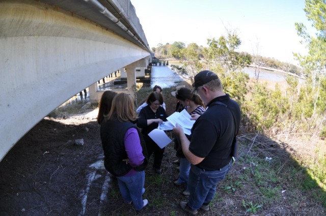 Corps, state & federal partners discuss proposed Islands Expressway bridge replacement