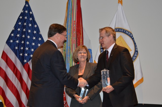 Team Patriot receive SecDef PBL Award