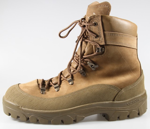 Army combat boots, uniforms update