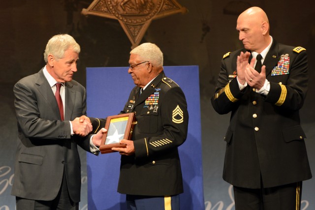 Pentagon inducts 24 MOH recipients into Hall of Heroes