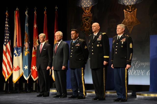 Pentagon inducts 24 MOH recipients into Hall of Heroes