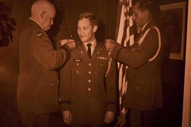 Gen. Omar Nelson Bradley pins Killeen veteran