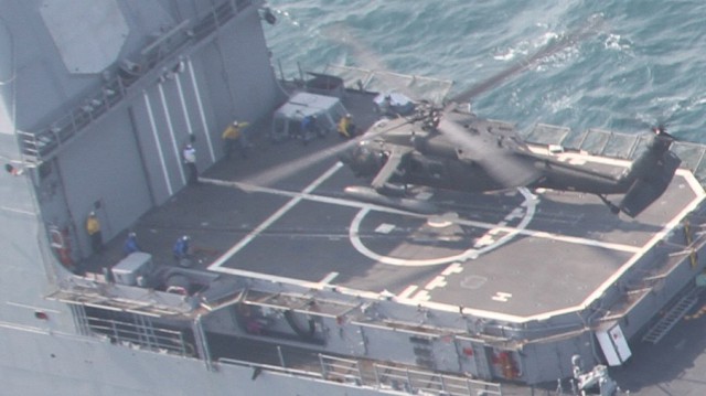 2nd Combat Aviation Brigade deck landings on USS Lake Erie
