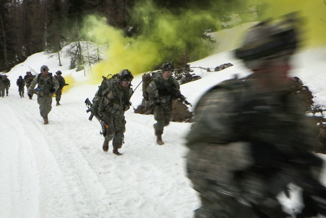 173rd Soldiers assault accross the Reiteralpe Training Area