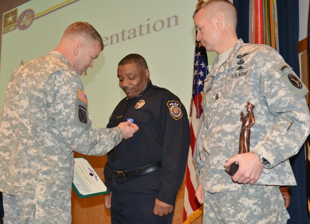 MDW Police Officers Recognized | Article | The United States Army