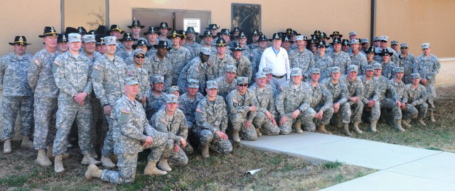 Living war legend boosts morale of deploying aviation Soldiers