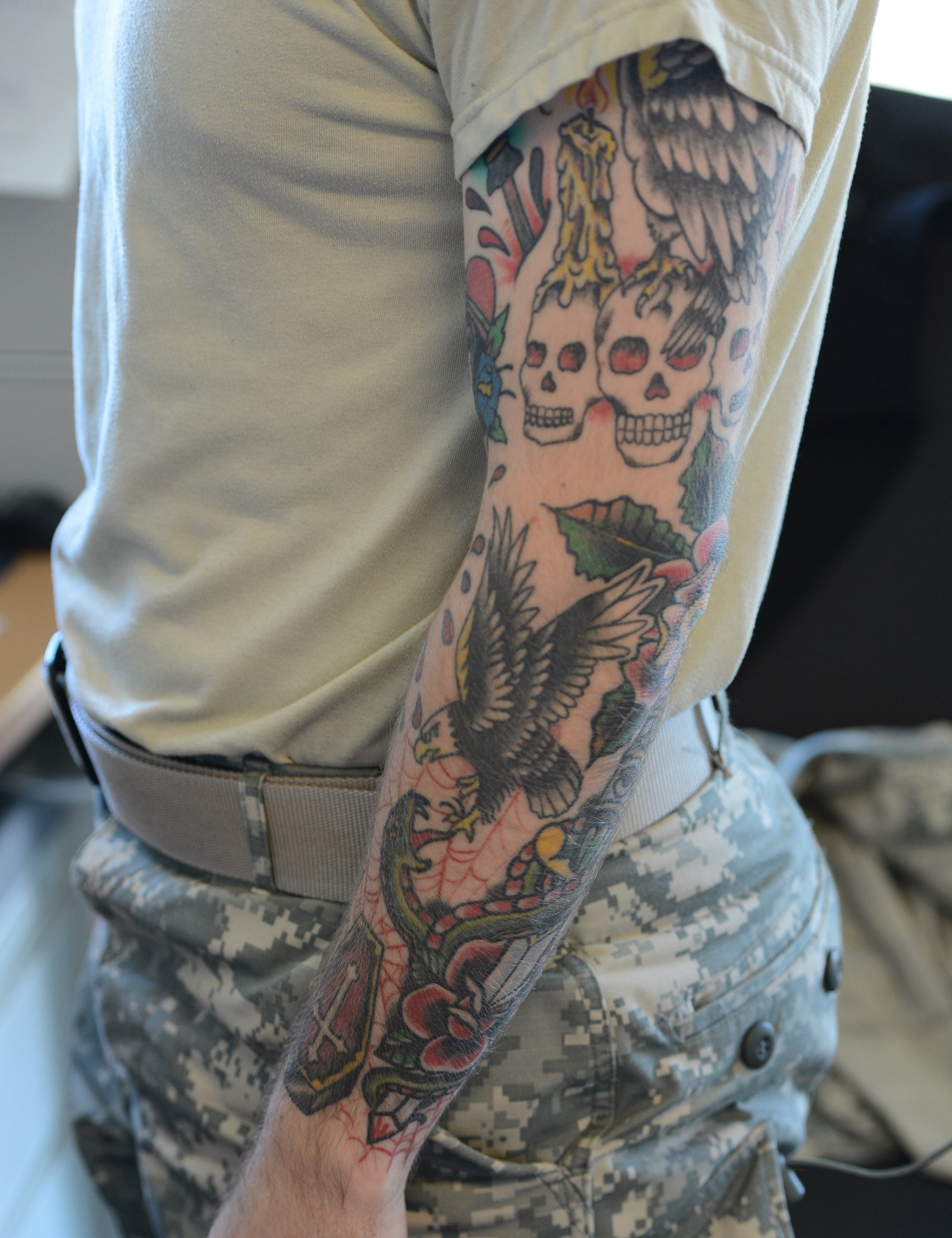 Army tightens personal appearance, tattoo policy